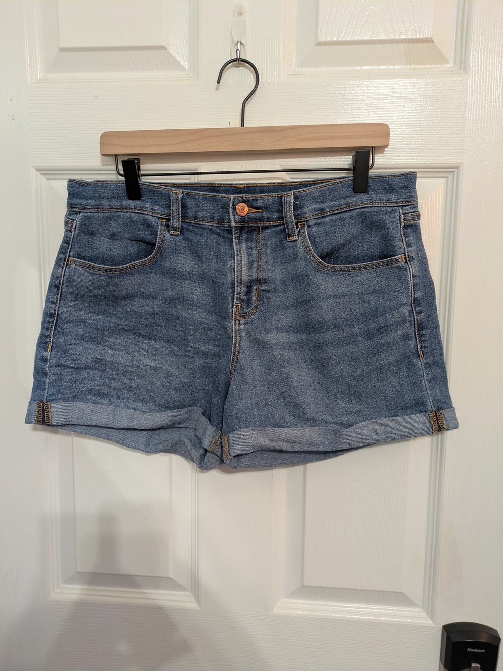 Old Navy Classic Blue Denim Cuffed Women’s Shorts